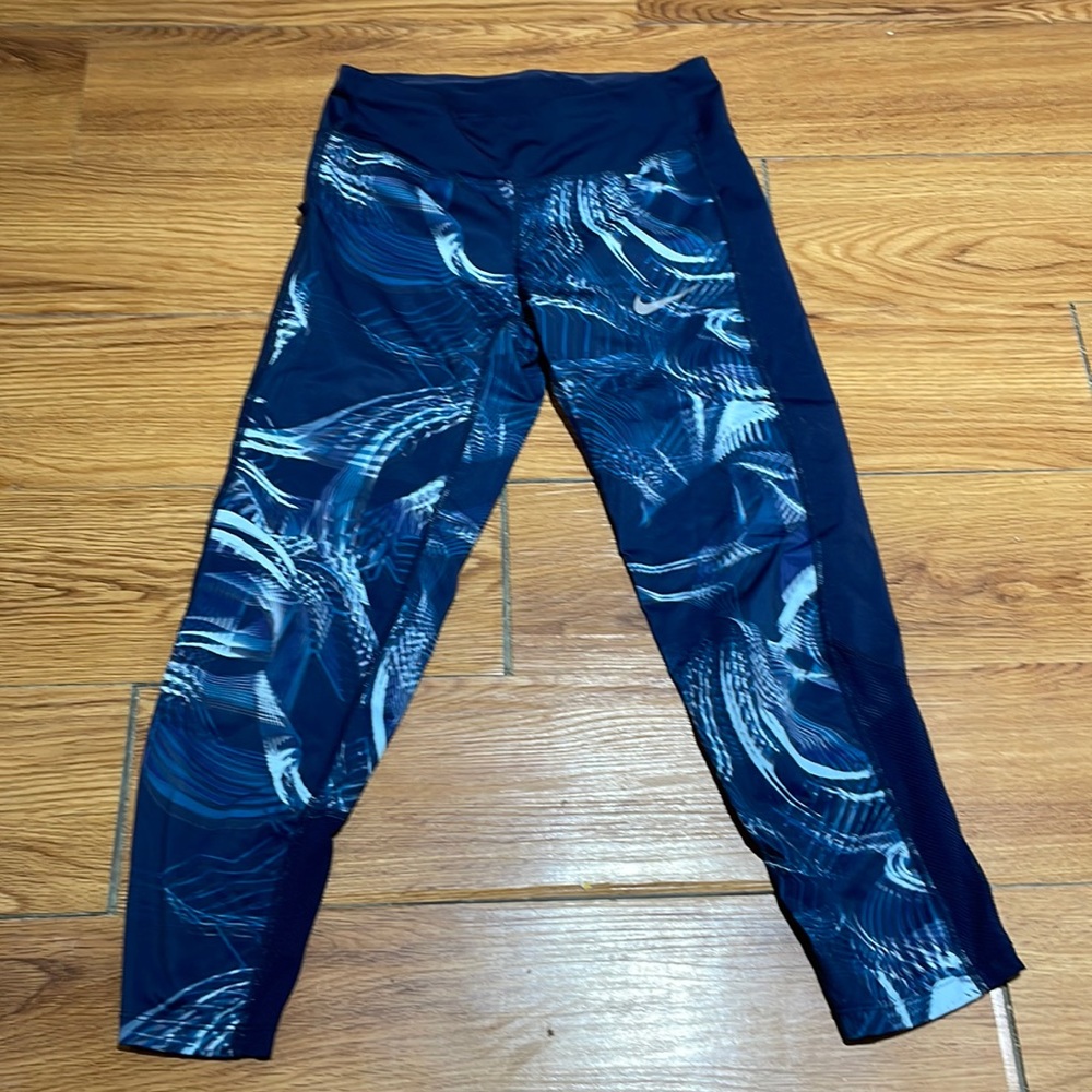 Super Cute Nike Dri-Fit Leggings